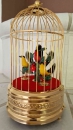 Singvogelautomat, vergoldet, mit drei singenden Vögeln im Käfig